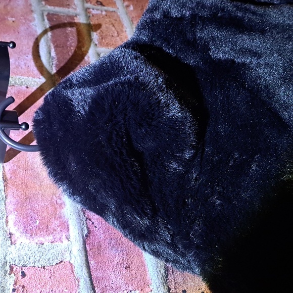 AKIRA BLACK BEAUTY STUNNER - Picture 9 of 10